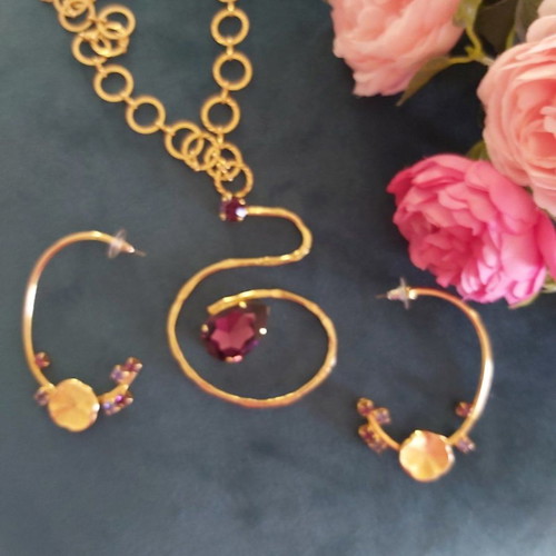 Jewelry set necklace and earrings new