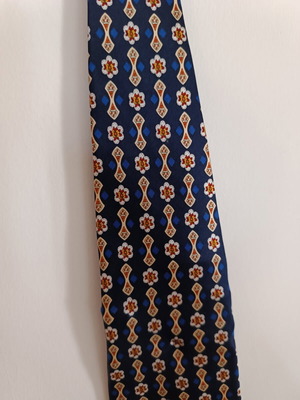 Silk tie like new