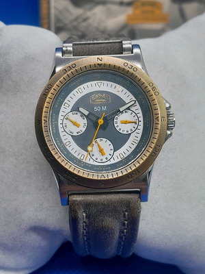 Camel Trophy watch new with green strap
