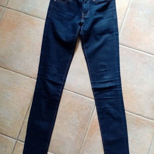 Levis skinny τζιν xsmall σαν καινούργιο