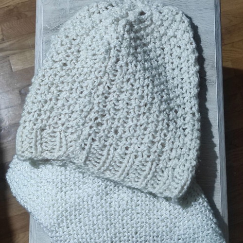 Knitted set Hat-Scarf 100% wool handmade, one size