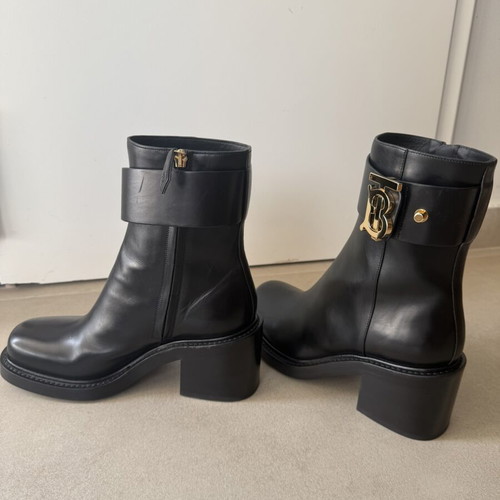 Burberry women's black leather ankle boots new