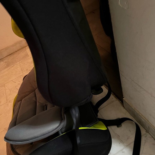 Car seat used, belt fastening, ECE R 44/04, 9-36 kg