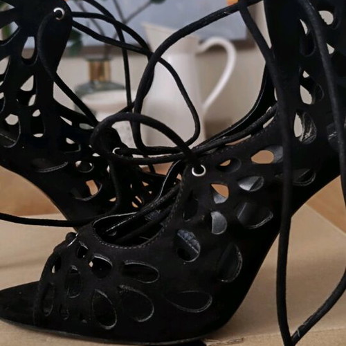 Zara black sandal like new, size 39