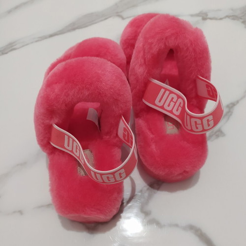 Ugg Australia slippers new, pink fuchsia