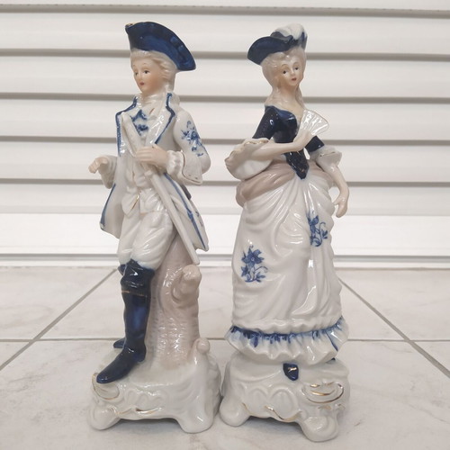 Vintage decorative figurine couple like new, 24 cm