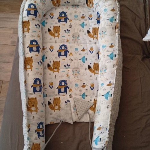Medipartners baby nest like new with adjustable size and extra covers