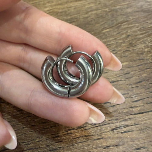 Steel earrings small, new, silver color