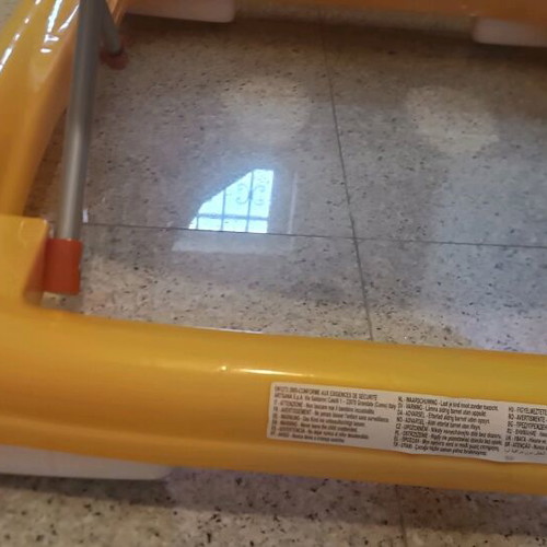 Στράτα Chicco μεταχειρισμένη με παιχνίδι πολλαπλών δραστηριοτήτων
