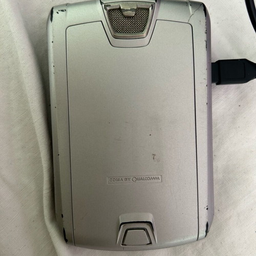 Phone used for parts, without battery
