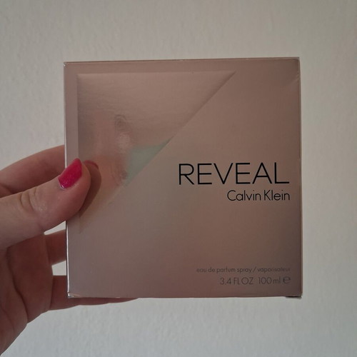 Calvin Klein Reveal perfume 100 ml like new