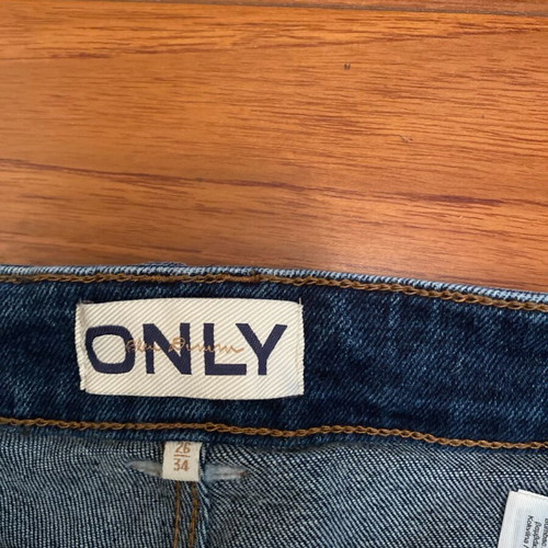 Jeans like new with slits at hem, elastic fit