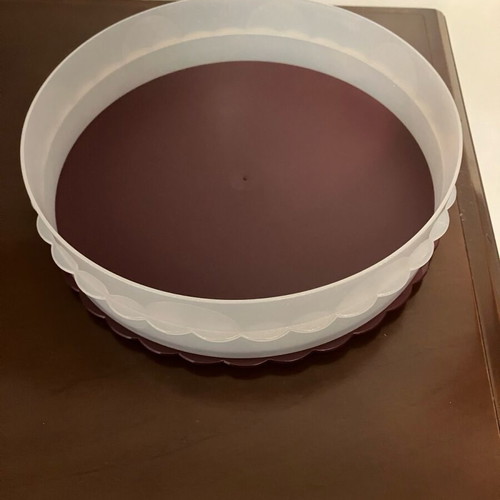 Tupperware cake mold new, plastic for cake