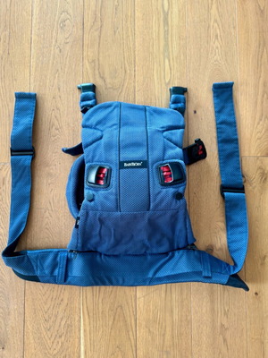 Baby Bjorn Baby Carrier like new, suitable for newborn