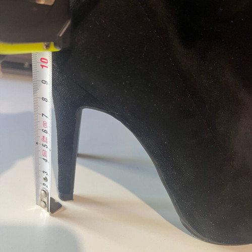 Migato Suede Ankle Boots like new, size 39, black