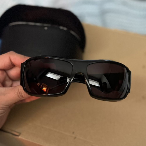 Gucci sunglasses, black