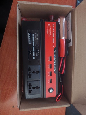 Car inverter 12V to 220V with USB and dual 220V sockets