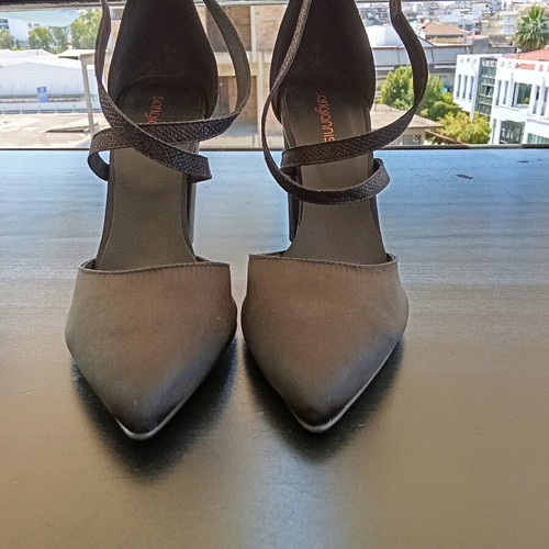 Black satin pointed pumps new, size 40, Greek made
