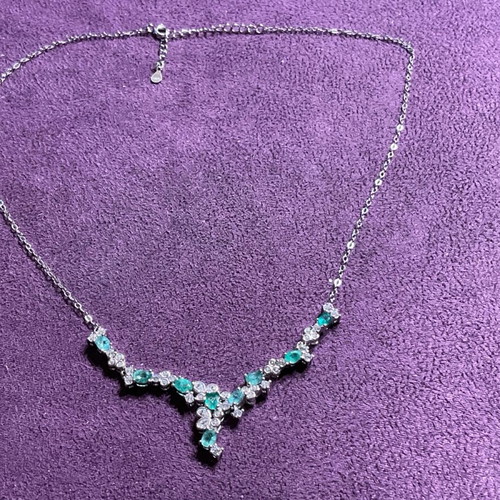 Natural emeralds necklace with silver chain, certificate of authenticity, 925 stamp
