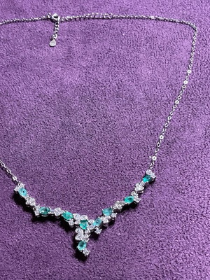 Natural emeralds necklace with silver chain, certificate of authenticity, 925 stamp