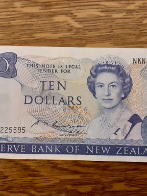 New Zealand 10 Dollars 1981-1992 banknote like new