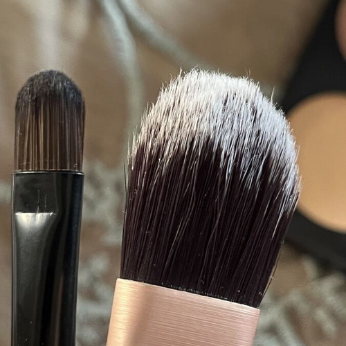 Makeup set foundation Mon Reve 105, mascara Golden Rose, face palette, brushes
