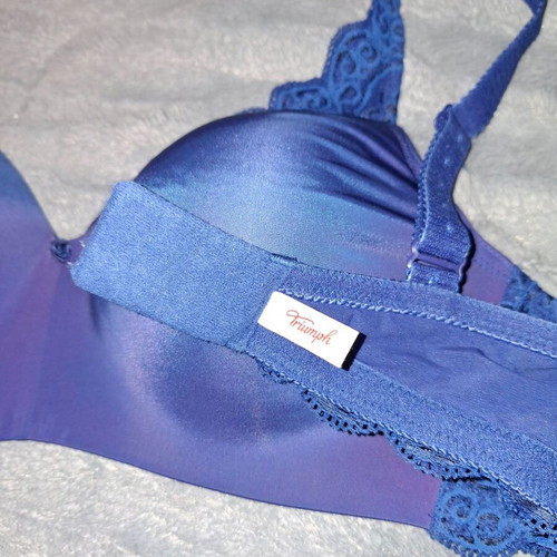 Triumph E85 bra new, sea blue with panel