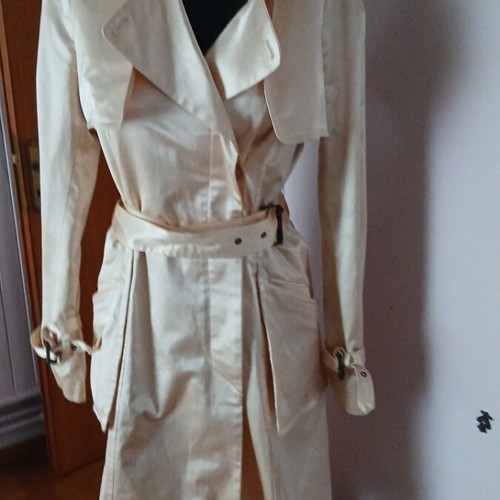 Just Cavalli trench coat like new, gold color, size M