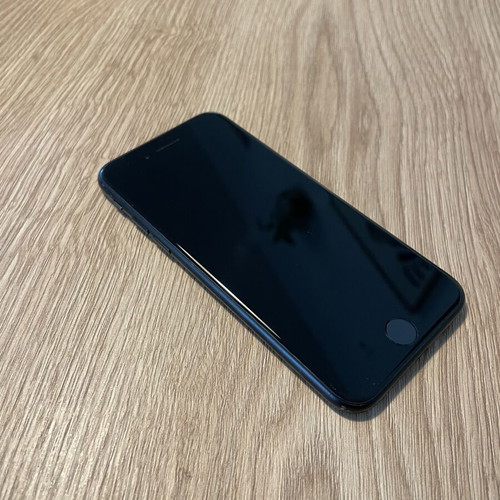 IPhone SE 3rd generation like new, 128GB, black with cases