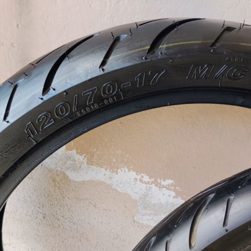 Kenda Tires for VF 125 Motorcycle like new, front 70/90-17 rear 120/90-17