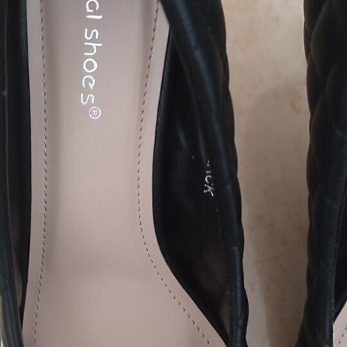Ideal Shoes quilted pumps size 39, heel 7.5 cm, new