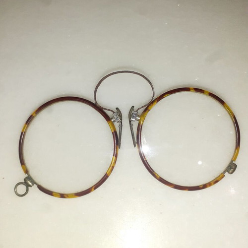 Presbyopia glasses antiques from 1920 used, brown and yellow