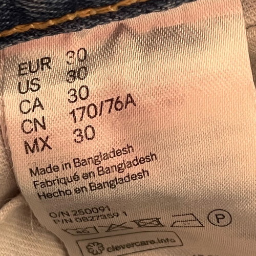 Pull & Bear denim shorts like new, size 30, blue