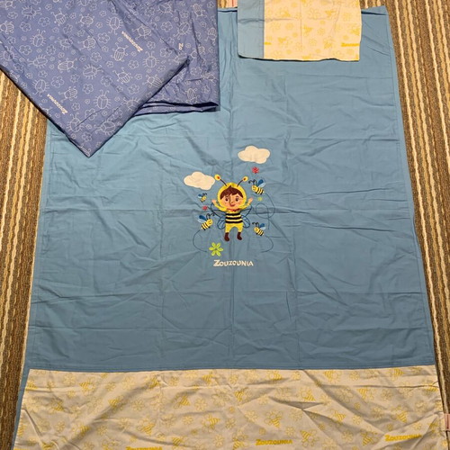 Children's bedding set like new with 2 sheets, 1 duvet cover, 1 pillowcase