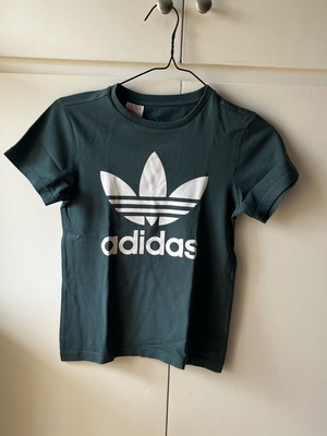 Adidas green T-shirt used size 140 for 9-10 years