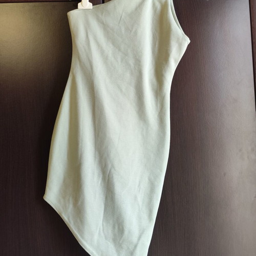 Short dress size M light green like new, slim fit