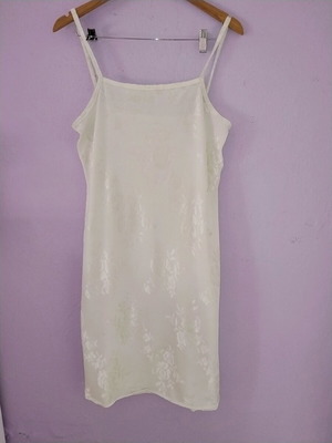 Elizabeth nightdress like new, beige, size L