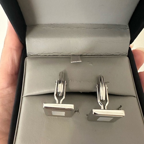 Nina Ricci cufflinks like new