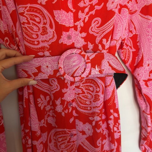 Midi dress like new with unique pattern and elastic sleeves