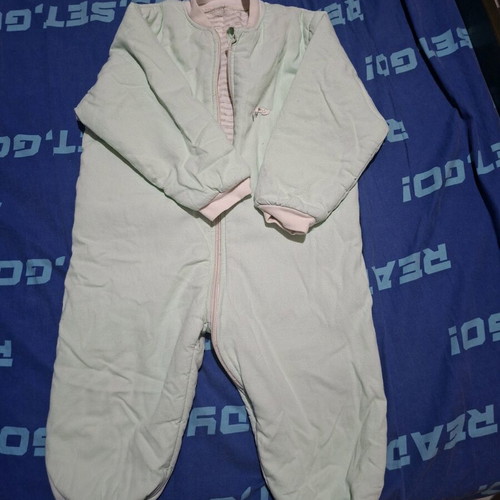 Winter sleeping bag with sleeves like new