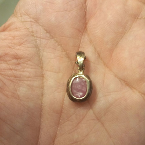 Pendant with 1 natural cabochon ruby 15 ct new