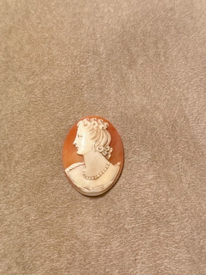 Old cameo with fantastic handwork like new