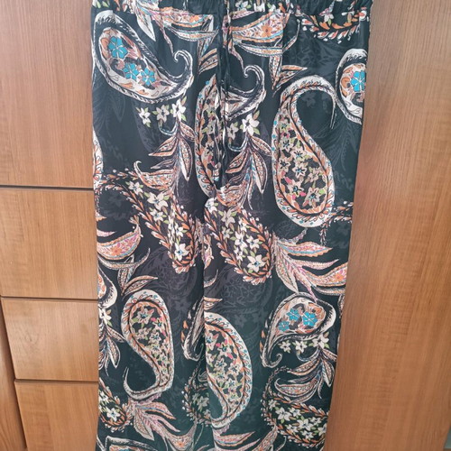 Set pantelona-blouzaki like new with comfortable loose fit