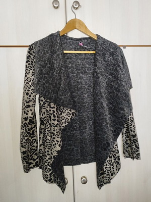 Magnolia cardigan with animal print in grey-black, like new, size S/M