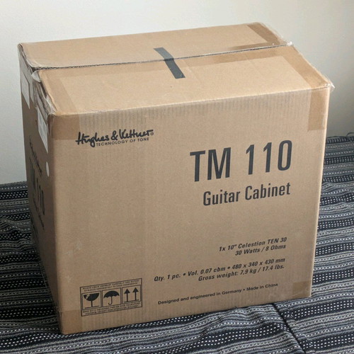 Hughes & Kettner TubeMeister 110 guitar cabinet like new with Celestion TEN speaker