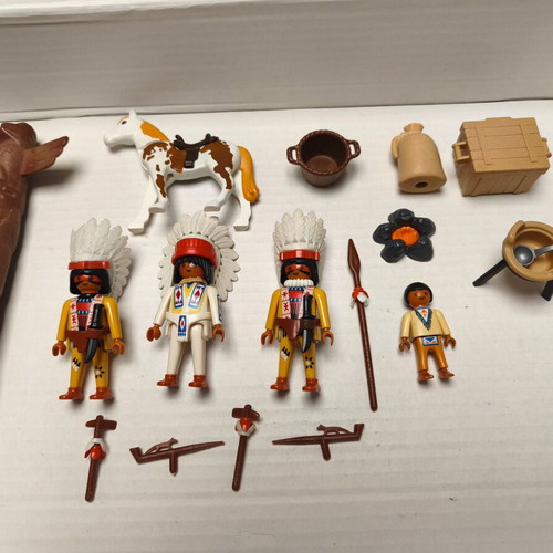 Playmobil Indians set with 3 figures, child, horse and accessories like new
