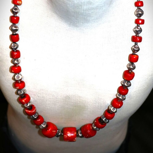 Long necklace with genuine red coral and sterling silver 925 new