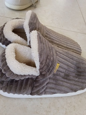 Men's slippers new, warm, non-slip waterproof sole, gray