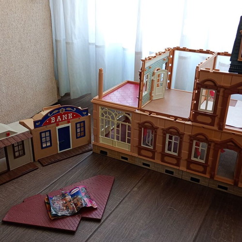 Playmobil vintage spare parts pack with Victorian 5300 & Western 4398, used
