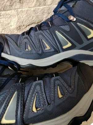 Shalomon boots used size 38, classic hiking design